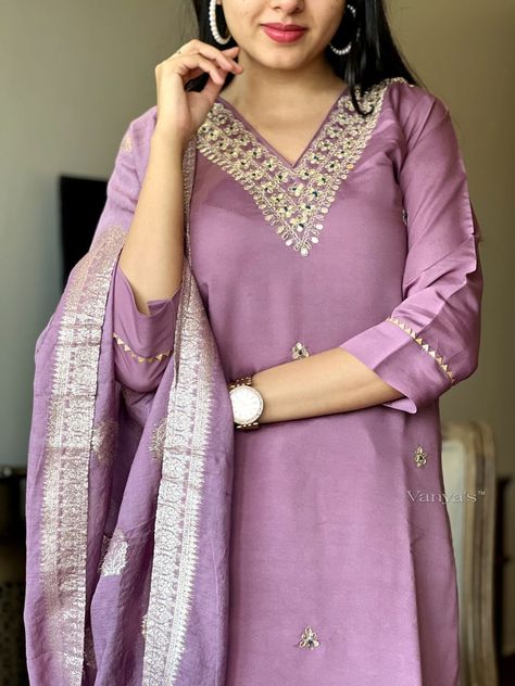 LET'S CELEBRATE FESTIVITIES WITH THE RICHNESS OF BANARASI SILK IN MOST ELEGANT WAY  PARIDHAN BY PRERNA COLLECTION'S EXCLUSIVE  PREMIUM CHANDERI BANARASI SILK KURTI WITH RICH WEAVING ALL OVER  RICH FULL SIZE BANARASI.SILK WEAVED DUPATTA  SILK PANTS  SIZE: 38-40-42-44 Banarasi Kurta Designs Women, Chanderi Kurta Designs, Stitched Kurti, Indian Kurti, Silk Pant, Dresses Traditional, Silk Kurti, Casual Indian Fashion, Kurti Set