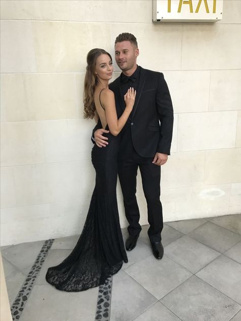 All Black Prom Couple, Prom Couples Outfits, Studio Minc, Prom Pictures Couples Black, Prom Pictures Group, Couples Prom, Couple Prom, Prom Pictures Couples, Prom Goals