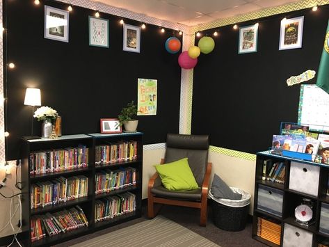 Hygge in the Classroom – room2learn – Medium Hygge Classroom, Classroom High School, 21st Century Learning Spaces, Classroom Decor Ideas, Cozy Area, Reading Specialist, 21st Century Learning, New Classroom, Class Decoration