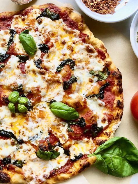 Margarita Pizza, Snacks Appetizers, Pizza Margherita, Food Coma, Margherita Pizza, Flatbread, Pizza Recipes, The List, Rosemary