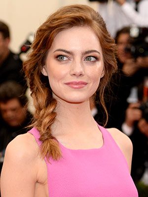 For a style so low-maintenence, side braids tend to come with some annoying side effects. Here, six pro fixes for the most common offenders (wimpy tails, layers popping out like woah) Emma Stone Hair, Loose Side Braids, Side Braid Hairstyles, Rashida Jones, Allison Williams, Erin Wasson, Minka Kelly, Chloë Grace Moretz, Evangeline Lilly