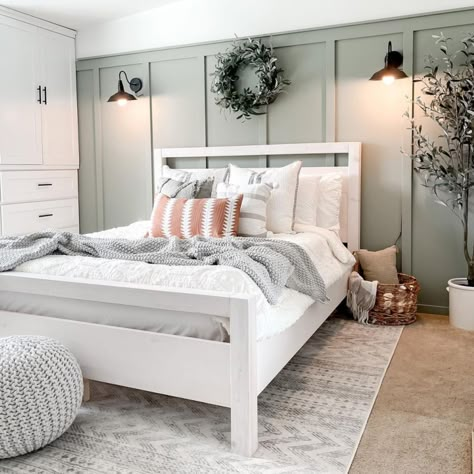 Evergreen Fog, Sage Green Paint Color, Sage Green Paint, Bedroom Wall Colors, Green Paint Colors, Sherwin Williams Paint Colors, Bedroom Idea, Bedroom Accent, Paint Projects