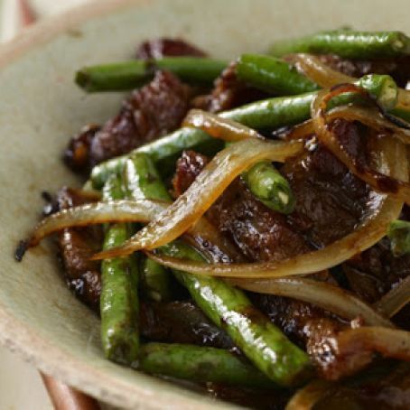 Beef And Green Beans Recipe, Beef And Green Beans, Miso Sauce Recipe, Steak And Green Beans, Black Pepper Beef, Miso Sauce, Pepper Beef, Chinese Bbq Pork, Green Beans Recipe