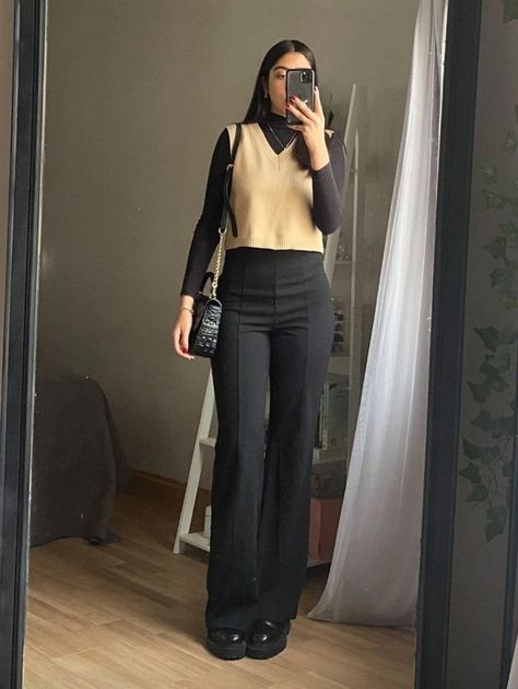 Modest Beauty, Cute Professional Outfits, Work Fits, Winter Fashion Outfits Casual, Casual College Outfits, Stylish Work Attire, Professional Outfits Women, Office Outfits Women, Corporate Outfits