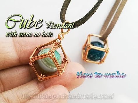 Wire Wrapped Open Cube Pendant Tutorial for Captures Loose Beads or for a Rubik's Cube! | The Beading Gem's Journal | Bloglovin’ Seed Bead Tutorials, Cube Pendant, Bijoux Fil Aluminium, Pendant Tutorial, Wire Jewelry Tutorial, Wire Jewelry Designs, Wire Wrapping Stones, Diy Wire Jewelry, Wire Work Jewelry