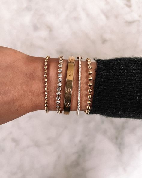 Dainty Jewelry Stack, Bracelet Stack Ideas Gold, Cartier Stack, Cartier Bracelet Stack, Love Bracelet Stack, Bracelet Stack Ideas, Love Bracelet Cartier, Jewellery Layering, Styled Jewelry