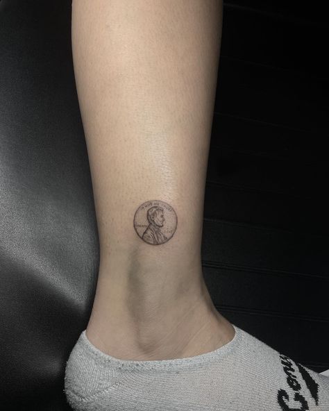 Small Penny Tattoo, Wheat Penny Tattoo, Penny Tattoo Simple, Quarter Tattoo Coin, Lucky Penny Tattoo, Penny Tattoo Ideas, Dime Tattoo, Chloe Tattoo, Coin Tattoo