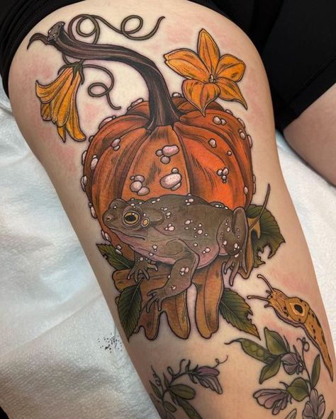 Traditional And Realistic Tattoo Sleeve, Halloween Lady Tattoo, Neo Traditional Pumpkin Tattoo, Witch Core Tattoos, Neotraditional Halloween Tattoo, Floral Halloween Tattoo, Great Pumpkin Tattoo, Halloween Sleeve Tattoo, Neo Traditional Halloween Tattoo