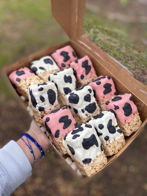 Cow Cookies Birthday, Pink Cowgirl Dessert Table, Cow Print 3rd Birthday, Pink Cow Theme Party, Cow Print Macarons, Cow Birthday Dessert, Sweet 16 Party Ideas Cow Print, Cow Print Rice Crispy Treats, Cow Birthday Snacks