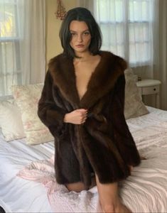 Brown Fur, Brown Aesthetic, Winter Aesthetic, French Girl, Vivienne Westwood, Dream Wardrobe, Mocha, Fashion Inspo Outfits, Espresso