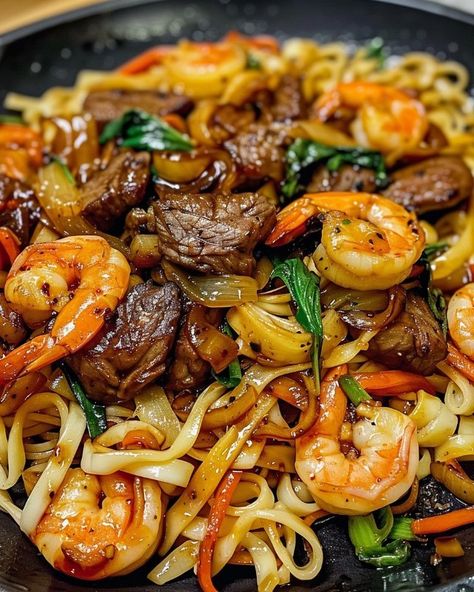 Shrimp And Beef Recipes, Steak And Shrimp Noodles, Steak Shrimp Stir Fry, Steak And Shrimp Stir Fry Noodles, Healthy Asian Noodle Recipes, Steak And Shrimp Stir Fry, Dinner Plate Ideas, Steak And Shrimp Recipes, Dinner Recipes Meat