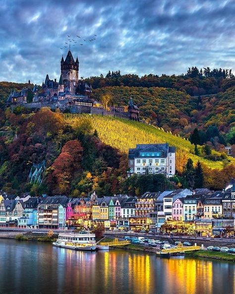 Cochem Germany, Castle On The Hill, Germany Castles, Neuschwanstein Castle, Scenic View, A Castle, Germany Travel, Places Around The World, Wonderful Places