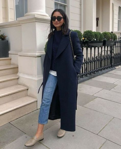 Long Wool Coat Outfit, Navy Coat Outfit, Wool Coat Outfit, Winter Coat Trends, Long Wool Coat Women, Navy Winter Coat, Navy Wool Coat, Long Winter Coats Women, Navy Coat