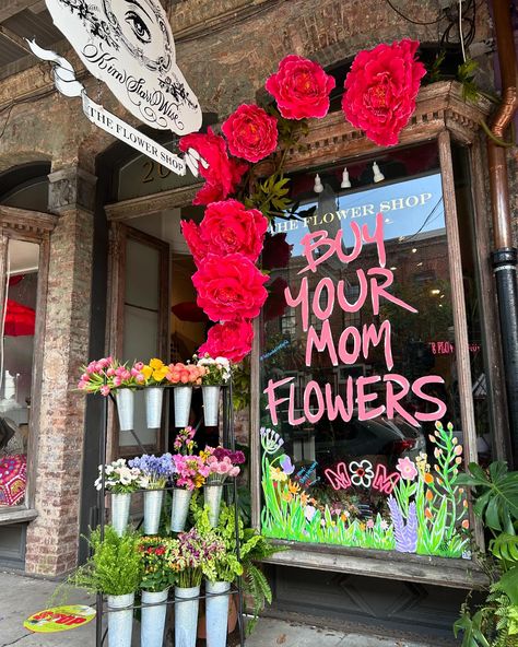 Last chance to get your mom something pretty! We still have some grab & go arrangements left @the.flower.shop.nola, swing on by or give us a call 504-390-0563! #happymothersday #buyyourmomflowers #flowerpower #florist #nolaflorist #magazinestreet #flowersmakethebestgifts #loveyourmama