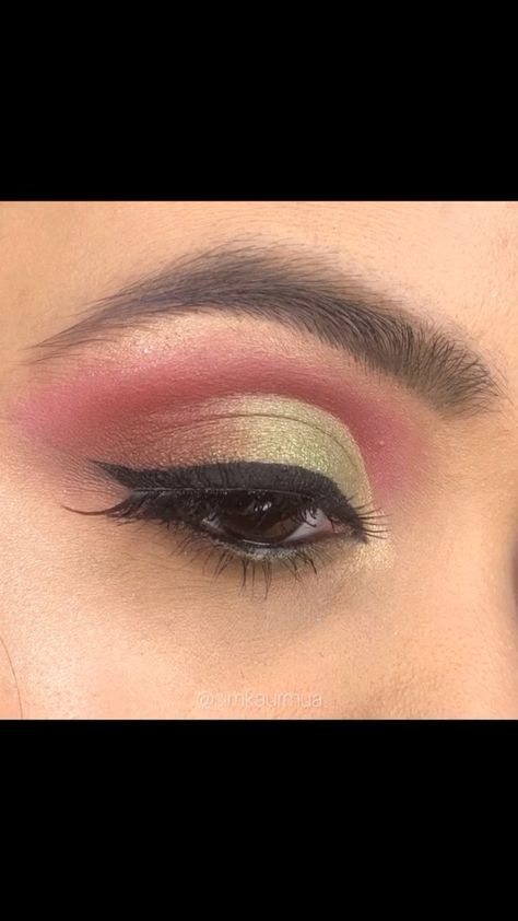 simkaurmua on Instagram: Soft eye glam with Pink and Green 💓💚 #softeyemakeup #makeup #eyemakeup #eyeliner #eyes #greeneyes #pinkeyeshadow #wingliner #softeyelook… Pink Green Makeup Looks, Green Pink Eye Makeup, Green Pink Eyeshadow, Green And Pink Makeup Looks, Green And Pink Eye Makeup, Pink And Green Makeup Looks, Pink And Green Eyeshadow Looks, Sliver Eyeshadow, Pink And Green Eye Makeup