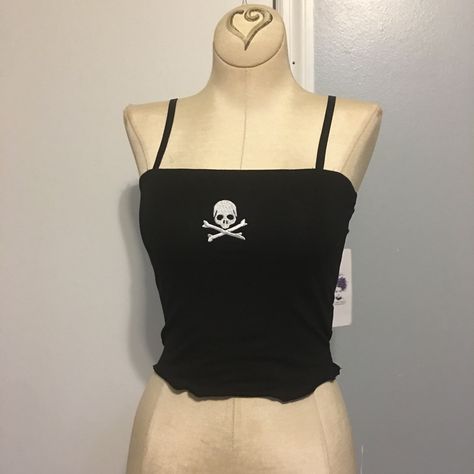 Emo Tops, Grunge Tank Top, Sound Cloud, Black Crop Top Tank, Black Cropped Tank, My Self, Crop Tank Top, Tops Black, Girl Stuff