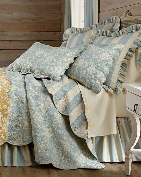 French Country Quilt, Country Bedding Sets, French Country Bedding, Country Bedding, Pine Cone Hill, Sham Bedding, Luxury Quilts, Interior Design Rustic, Twin Quilt