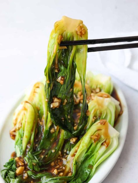 Bak Choy Recipes, Baby Bock Choy Recipes, Bock Choy Recipes, Vegetarian Stir Fry Sauce, Hot Pepper Recipes, Chinese Garlic, Vegetable Side Dishes Healthy, Vegetarian Stir Fry, Garlic Sauce Recipe