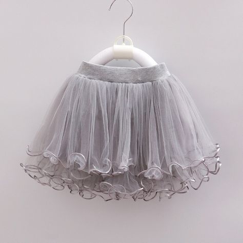 Small beautiful skirts, popular colors, machine beads, hard to drop, 80 to 180 yards, children can wear, beautiful dresses for parents and children Pinbees Back Pink Purple is not a bead Gray does not wear beadsWhite does not put on pearlsBlack Non Nail BeadsRed is not a bead Winter Skirt Fashion, Gauze Skirts, Baby Skirt, Winter Skirt, Swimwear Bottoms, Chiffon Material, Baby Winter, Tutu Skirt, Custom Dresses