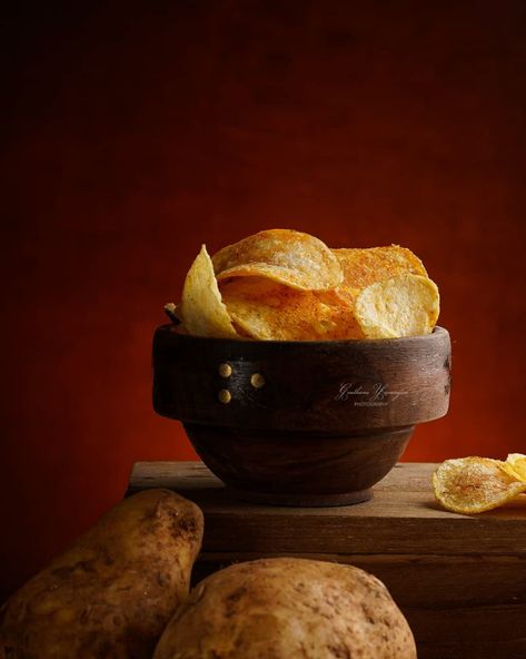 Healthy Crispy Snacks, Chips Photoshoot, Chips Photography, Chips Aesthetic, Potatoes Chips, Air Fryer Potato Chips, Corn Chip, Air Fryer Potato, Potato Chip Recipes