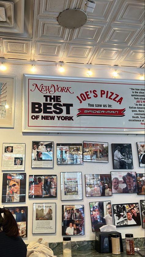 Joes Pizza New York, Joe's Pizza New York, Nyc Pizza Aesthetic, New York Pizza Aesthetic, Pizza New York, Food In New York, 2025 Moodboard, Pizza Aesthetic, Ny Pizza