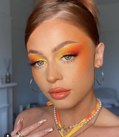 Luau Makeup Ideas Hawaii, Sun Set Makeup Look, Orange Make Up Looks Creative, Orange And Yellow Makeup Looks, Bird Inspired Makeup, Orange Festival Makeup, Orange Make Up, Hawaii Makeup Look, Hawaiian Makeup Look