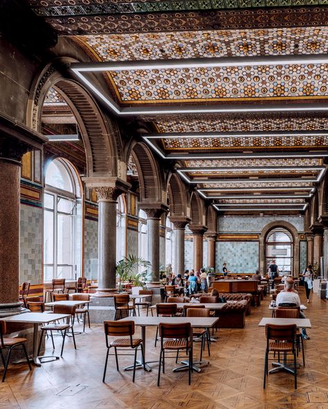 tiled hall cafe || what to do in Leeds || Leeds Art Gallery || Leeds most instagrammable places University Of Michigan Campus, Dream Architecture, Edwardian Architecture, Leeds Art Gallery, Manchester Piccadilly, Manchester Travel, Visit Manchester, Study Philosophy, Leeds England