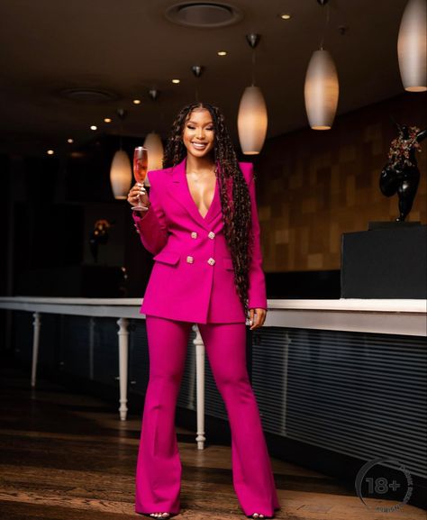 Graduation Suits For Women, Nqobile Khwezi, Pink Suits Women, Graduation Outfits For Women, Professional Office Wear, 30th Birthday Outfit, Stylish Office Wear, Graduation Suits, Cute Professional Outfits