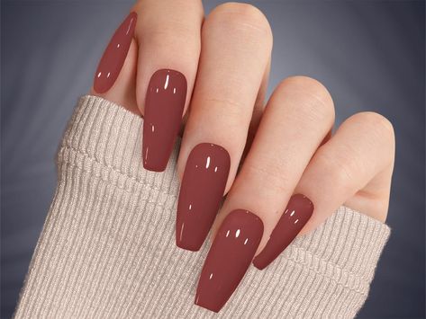 Discover the richness of our Spiceberry Brown Press-On Nails. Featuring deep, earthy tones, these nails add a touch of sophistication to any look. Perfect for fall, they provide a durable, stylish alternative to traditional manicures. 💅 See More Earth Tone Colors here: 💅 https://www.etsy.com/shop/DawnElleDesigns?ref=search_shop_redirect§ion_id=49919681  See All the Nail Designs  dawnelledesigns.etsy.comYou will receive a full set of 10 nails in your size along with a complimentary gift of a na Short Nail Winter Colors, Gel Colour Nails, Fall One Color Nails, Toffee Color Nails, Fall Nails Monochromatic, Coffin November Nails, Clay Colored Nails, Matte Rust Nails, Nail Color For October