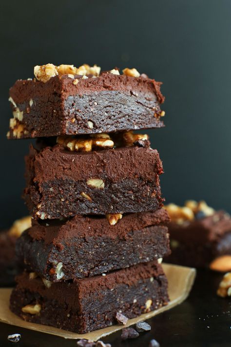 Recipe With Tahini, Vegan Brownie Recipe, Raw Vegan Brownies, Fudgy Vegan Brownies, Scones Vegan, Deserturi Raw Vegan, Vegan Chocolate Ganache, Glutenfri Baking, Buah Tin