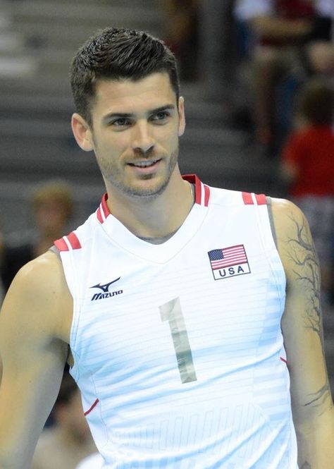 Matthew John Anderson is an American volleyball player. He is a member of the United States men's national volleyball team, with whom he was a participant of the Olympic Games, 2014 World League and 2015 World Cup. Bangs Dyed, Matt Anderson Volleyball, Usa Volleyball Team, Matthew Anderson, Volleyball Photography, Matt Anderson, Hot Rugby Players, Usa Volleyball, Mens Volleyball