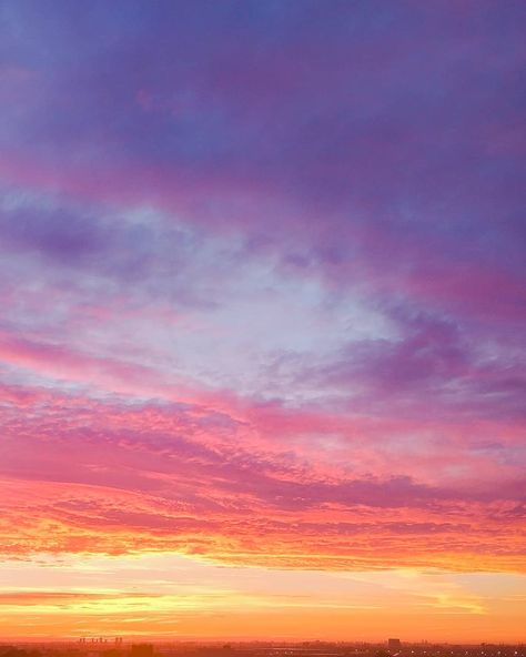 Sunset Colours Aesthetic, Colorful Sky Aesthetic, Prabhas Photos, Ghibli Painting, Sunset Sky Photography, Colourful Sky, Colorful Sunrise, Sky Colour, Dawn Sky