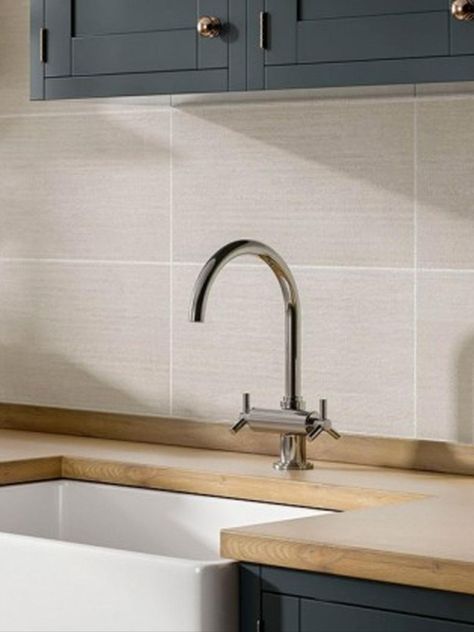 Large White Tile Splashback Kitchen, Wall Tile Kitchen Backsplash Ideas, Kitchen Backsplash With Large Tiles, Kitchen Full Wall Tile, Large Wall Tiles Kitchen, Large Porcelain Tile Kitchen Backsplash, Kitchen Backsplash Big Tiles, Large Format Backsplash Tile, Large Tile Splashback Kitchen