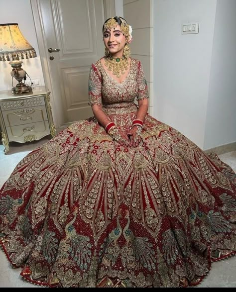 Indian Wedding Bridal Outfits, Latest Lehnga Designs, Sikh Bride, Latest Bridal Lehenga Designs, Wedding Outfits For Groom, Red Bridal Dress, Punjabi Bride, Bridal Lehenga Designs, Latest Bridal Lehenga