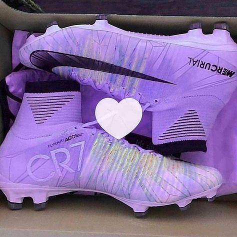 Best Football Shoes, Pink Soccer Cleats, Womens Soccer Cleats, Best Soccer Cleats, Girls Soccer Cleats, Best Soccer Shoes, Nike Soccer Cleats, Rugby Boots, Nike Football Boots