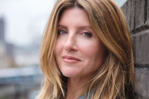 Sharon Horgan Female Directors, Comedians, New Hair, Sharon Horgan, Best Supporting Actor, Velvet Hair, Fashion Advice, First Look, Hair Cuts