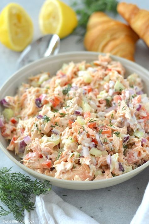 Cold Salmon Salad - The Healthy Home Cook Cold Salmon Salad Recipes, Salmon Ceased Salad, Salad With Salmon Recipes, Cold Salmon Recipes, Cold Salmon, Light Dinners, Shrimp And Quinoa, Oven Roasted Salmon, Salmon Salad Recipes