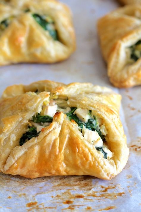 Savory pastries will be your new favorite dinner. Puff Pastry Recipes Dinner, Savoury Pastry Recipe, Savory Puff Pastry, Caramelised Onion Tart, Puff Pastry Crust, Savory Pastry, Puff Pastry Recipes, Spinach Stuffed Chicken, Pastry Recipes