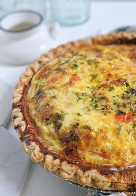 Freezer Quiche, Make Ahead Quiche, Quiche Vegetarian, Vegetarian Quiche Recipes, Vegetarian Quiche, Vegetarian Brunch, Veggie Quiche, Breakfast Quiche Recipes, Quiche Recipes Easy