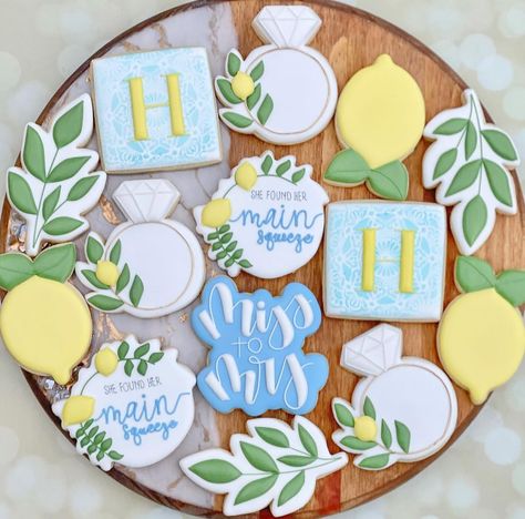 She Found Her Main Squeeze, Found Her Main Squeeze, Lemon Themed Bridal Shower, Wedding Shower Cookies, Vanilla Sugar Cookies, Bridal Cookies, Monogram Cookies, Edible Favors, Lemon Sugar Cookies