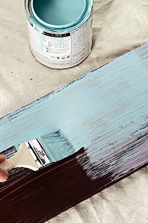 10192649020step203 Painted Wood Furniture, Decorating With Flea Market Finds, Distressed Wood Diy, Distressed Painted Wood, Distress Furniture, Distressing Painted Wood, Distressed Wood Furniture, Distressed Furniture Diy, Distressed Furniture Painting