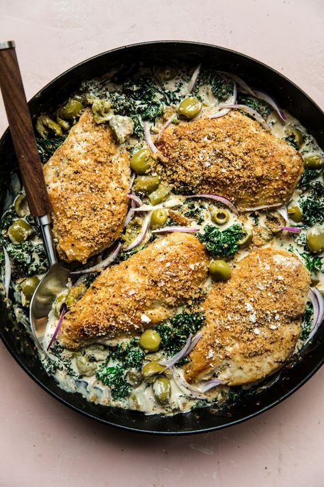 Richly comforting and company-worthy, this luxe one-pot chicken recipe comes together fast and never fails to impress even the toughest crowd. Chicken And Kale Recipes, Sheet Meals, Creamed Chicken, Thyme Sauce, Skinless Chicken Breast Recipes, One Pot Chicken Recipes, Chicken Lickin, Creamed Kale, Kale Recipe