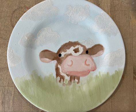 Aesthetic Ceramic Painting Ideas, Cow Print Pottery Painting, Cute Cow Things, Aesthetic Ceramic Plate, Crock A Doodle Pottery Ideas Inspiration, Chicken Pottery Painting, Self Painted Pottery Ideas, Paint A Pottery Ideas, Pottery Painting Couple Ideas