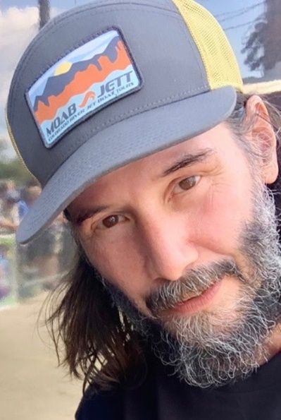 More photos of Keanu Reeves from the Dogstar Tour Keanu Reeves News, Keanu Reeves Pictures, Keanu Reeves Movies, Keanu Reeves Life, Arch Motorcycle Company, Ji Chang Wook Smile, Baba Jaga, Keanu Reeves John Wick, Video Call With Boyfriend Screen Photo