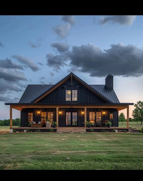 Woods House Design, Modern Industrial Ranch House, Black Metal Shop House, Western Homes Outside, Cute Barndominium Exterior, Black Wrap Around Porch, Small Farmhouse Designs, Barndominium Style Homes, Barndominium Landscape Ideas