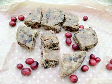 Slow Cooker Tea Loaf Cake with Cranberry and Ginger Old Fashioned Fruit Cake Recipe, Raspberry White Chocolate Cookies, Slow Cooker Fudge, Slow Cooker Cake, Mini Chocolate Chip Muffins, Cooker Cake, Tea Loaf, Fruit Cake Recipe, Slow Cooker Bread