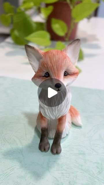 Fox Fondant, Fondant Animals Tutorial, Sugar Animal, Fox Cake Toppers, Fox Cake, Cake Fails, Origami And Quilling, Fondant Cake Topper, Fondant Animals