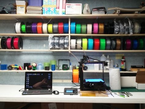 Filament Storage, Makerspace Design, Hobby Room Design, Printer Desk, 3d Printing Store, Drukarka 3d, Best 3d Printer, 3d Space, 3d Printing Diy