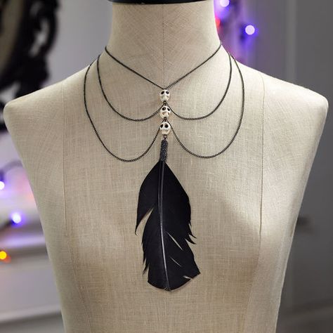 Feather pendant necklace