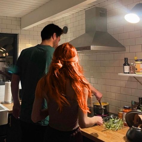 Aiden And Cassie The Nanny, Red Hair Couple Aesthetic, Elsie Silver Heartless, Heartless Book Aesthetic Elsie Silver, Heartless Aesthetic Elsie Silver, Red Head And Brunette Couple, Heartless Elsie Silver Aesthetic, Red Head Female, Jily Aesthetic